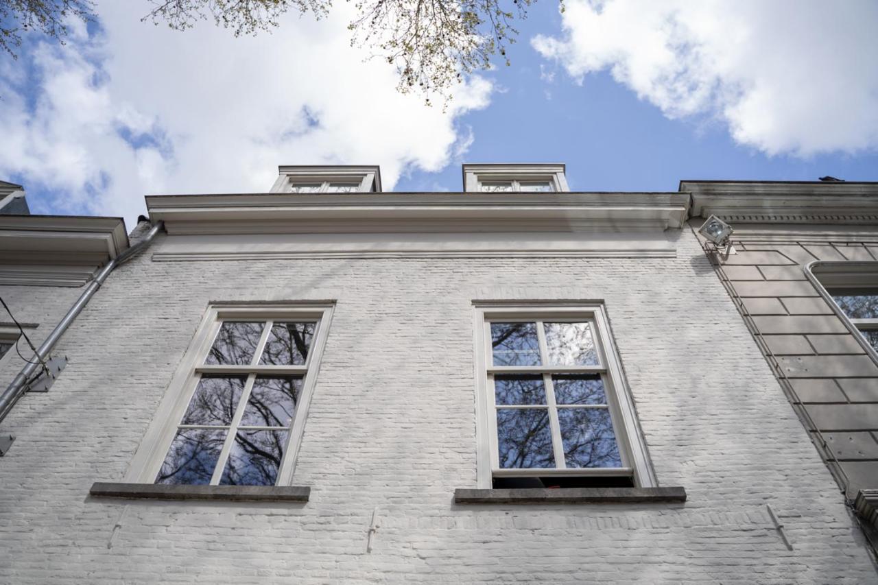 Gloria'S Loft Op De Grote Markt Бреда Экстерьер фото