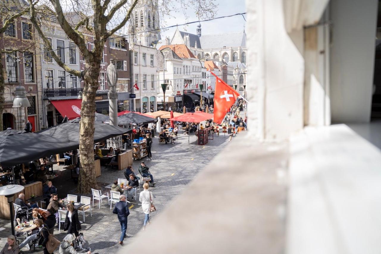 Gloria'S Loft Op De Grote Markt Бреда Экстерьер фото